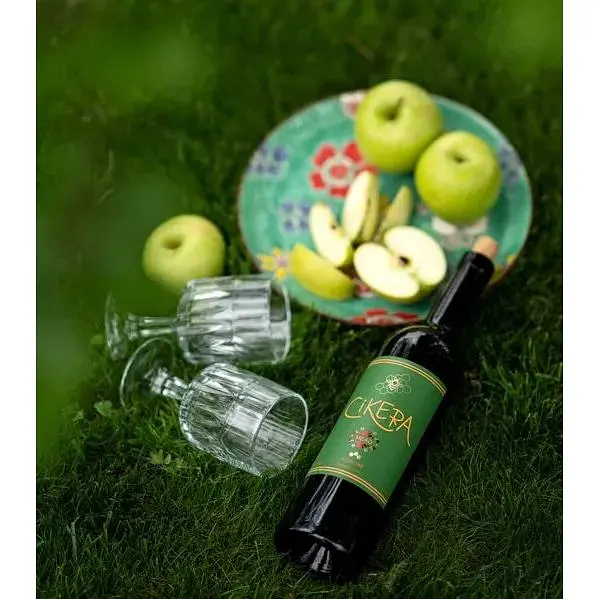 Мед питний Сікера Особлива напівсухий, білий 13.3% 0.75 л - фото 3