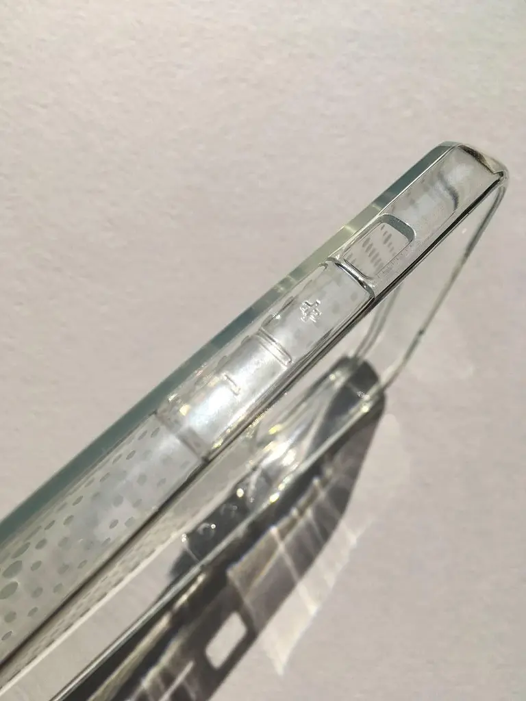 Оригінальний протиударний силіконовий чохол UAG Lucent для iPhone 13 Pro Ice (11315N314343) - фото 6