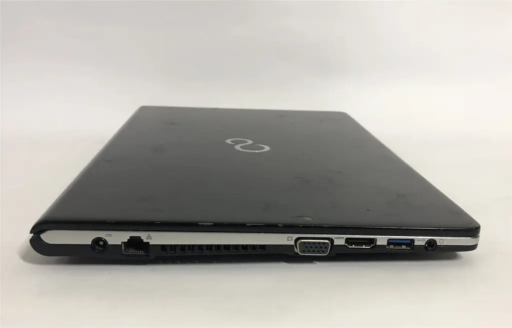 Ноутбук Fujitsu LifeBook S936 / 13.3" FullHD IPS Touch / i5-6300U / 8GB / 256GB SSD / Win10Pro / Backlight - Б/в - фото 7