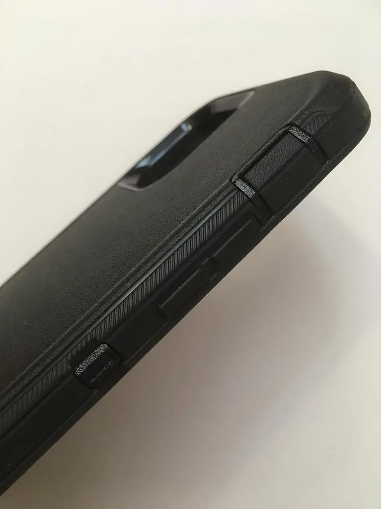 Чохол протиударний з кліпсою OtterBox Defender 77-83430 для iPhone 13 Pro Max/12 Pro Max (6.7") Black - фото 6