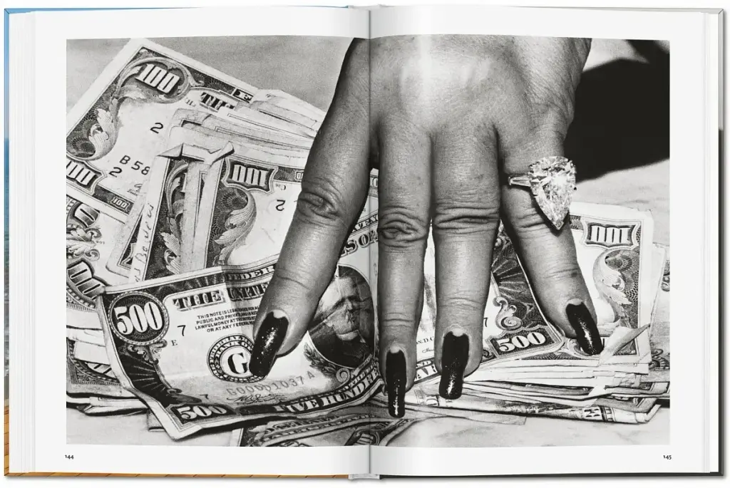 Helmut Newton - фото 10