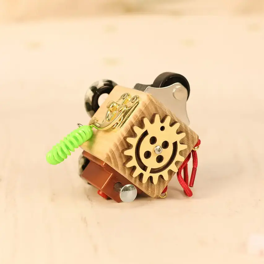 Развивающая игрушка Бизикуб Дорожный Temple Group TG200139 5х5х5 см - фото 2