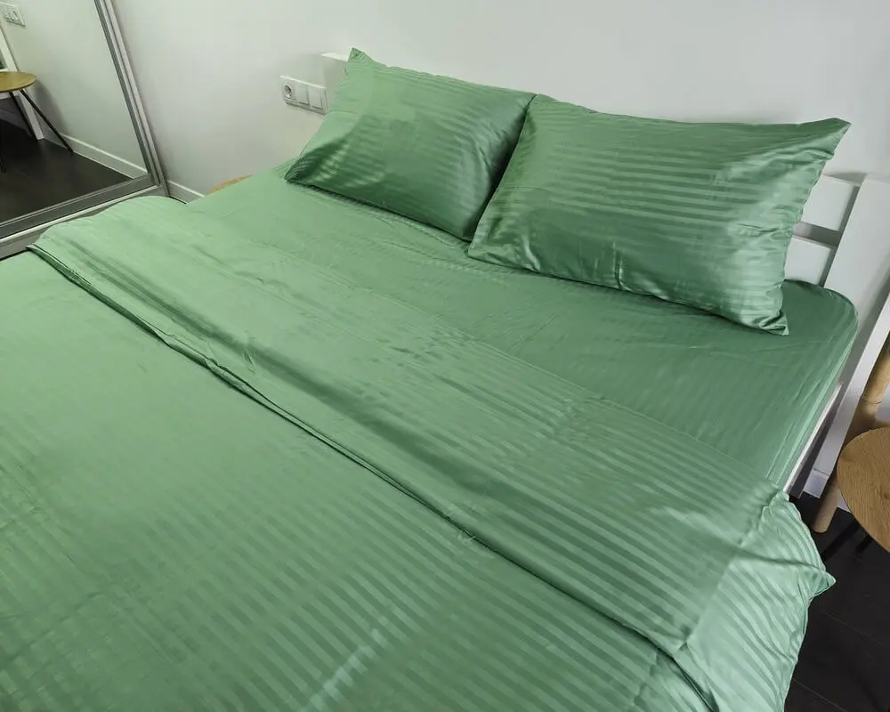 Постільна білизна LARA сатин-страйп LUX sage d13233е160 з простирадлом на резинці 160х200х25 євро - фото 5