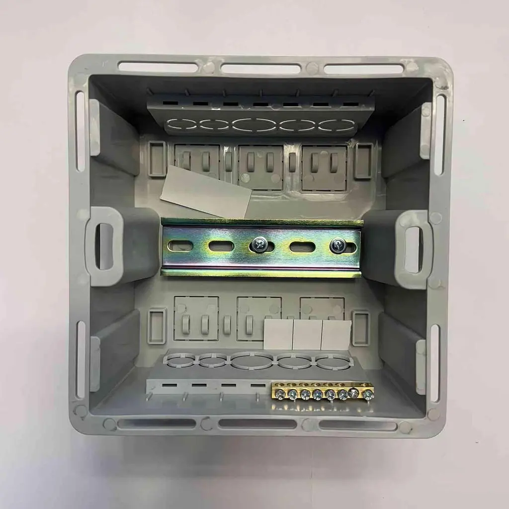 Бокс пластиковий СКІМ на 06 модулів вбудований IP40 білий прозора дверка ( С11902019 ) - фото 8