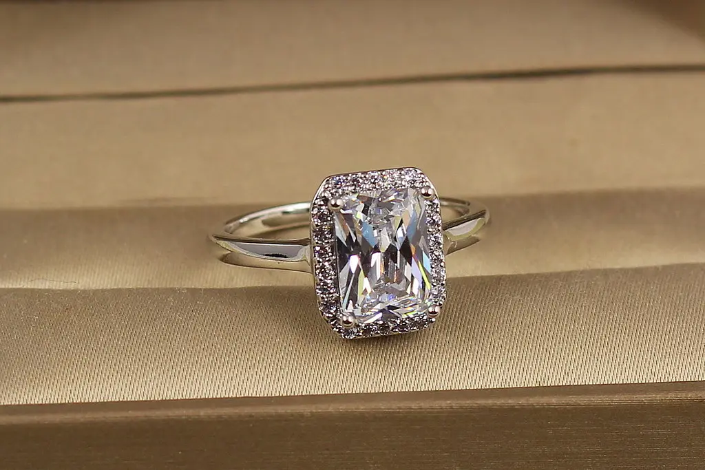 Кільце Xuping Jewelry Авангард р 19 сріблясте - фото 2