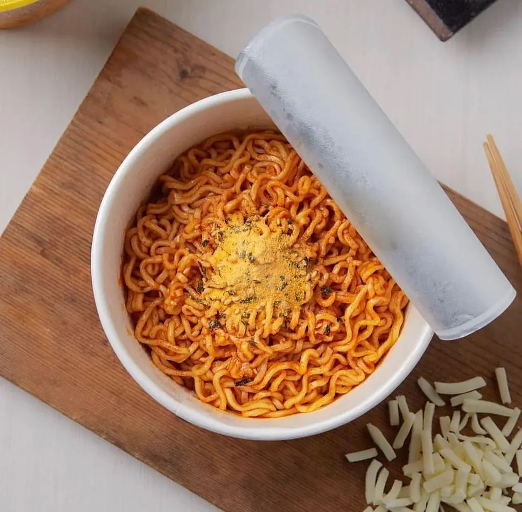 Локшина швидкого приготування Samyang Buldak Hot Chicken Flavour Ramen Cheese 105г - фото 4
