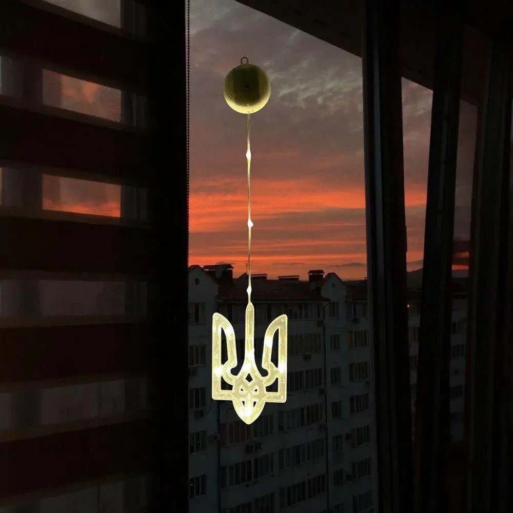 Светодиодная гирлянда светильник набор фигурок «Украинский трезубец» 10 лед с батарейками на окно - фото 2