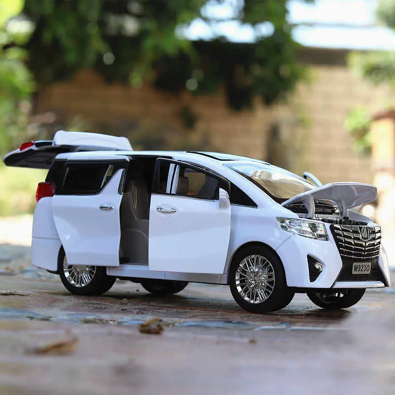 Колекційна металева модель автомобіля АвтоЕксперт Toyota Alphard з інерцією, світлом та звуком 1:24 - фото 8