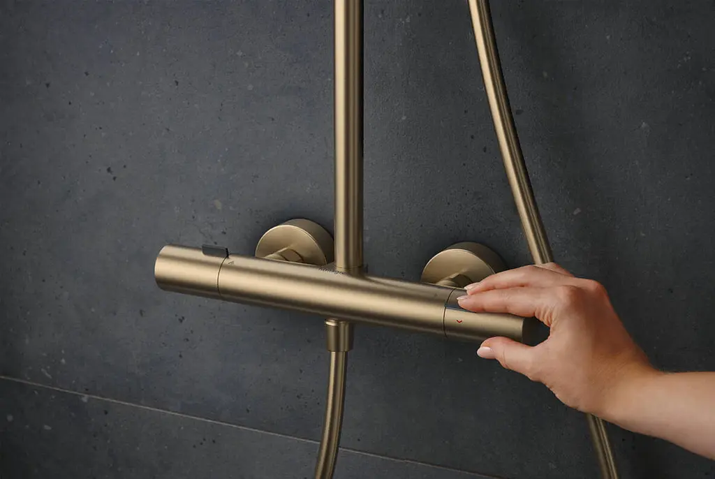 Душова система з термостатом Hansgrohe Pulsify S Puro Showerpipe EcoSmart 260 1jet brushed bronze 24237140 - фото 2
