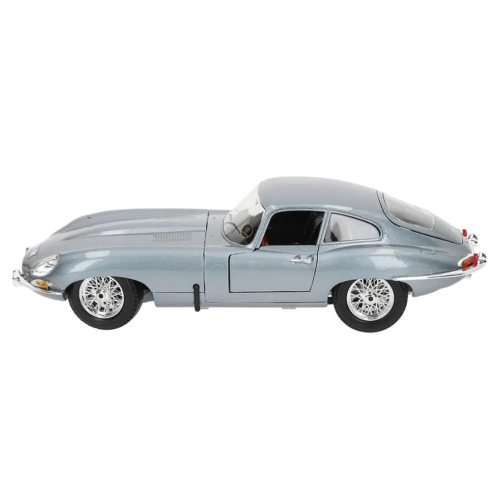 Автомодель - JAGUAR E-TYPE COUPE (1961) (1:18) Bburago 18-12044 - фото 2
