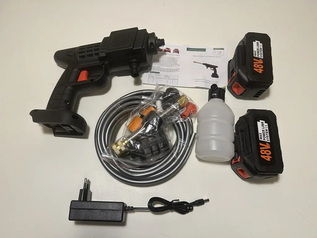 Аккумуляторная мойка высокого давления Cleaning Gun 48V 1000W Черная универсальная портативная беспроводная автомойка ручной пистолет для мойки авто сада окон фасада кондиционеров комплект с кейсом фильтром аккумулятором шлангом насадками распылителями - фото 6