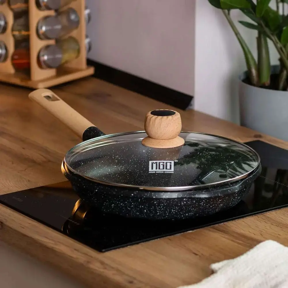 Сковорода універсальна MGC алюмінієва 28 см з антипригарним покриттям, чорний MGC HP-4-425B - фото 2