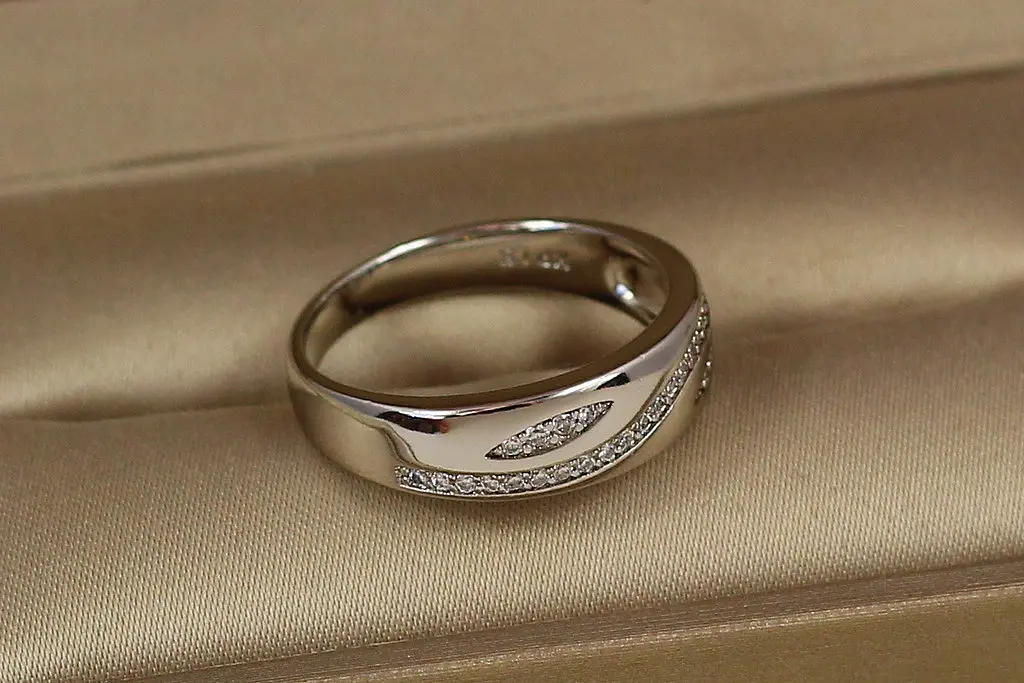 Кільце Xuping Jewelry Тавель р 18 сріблясте - фото 2