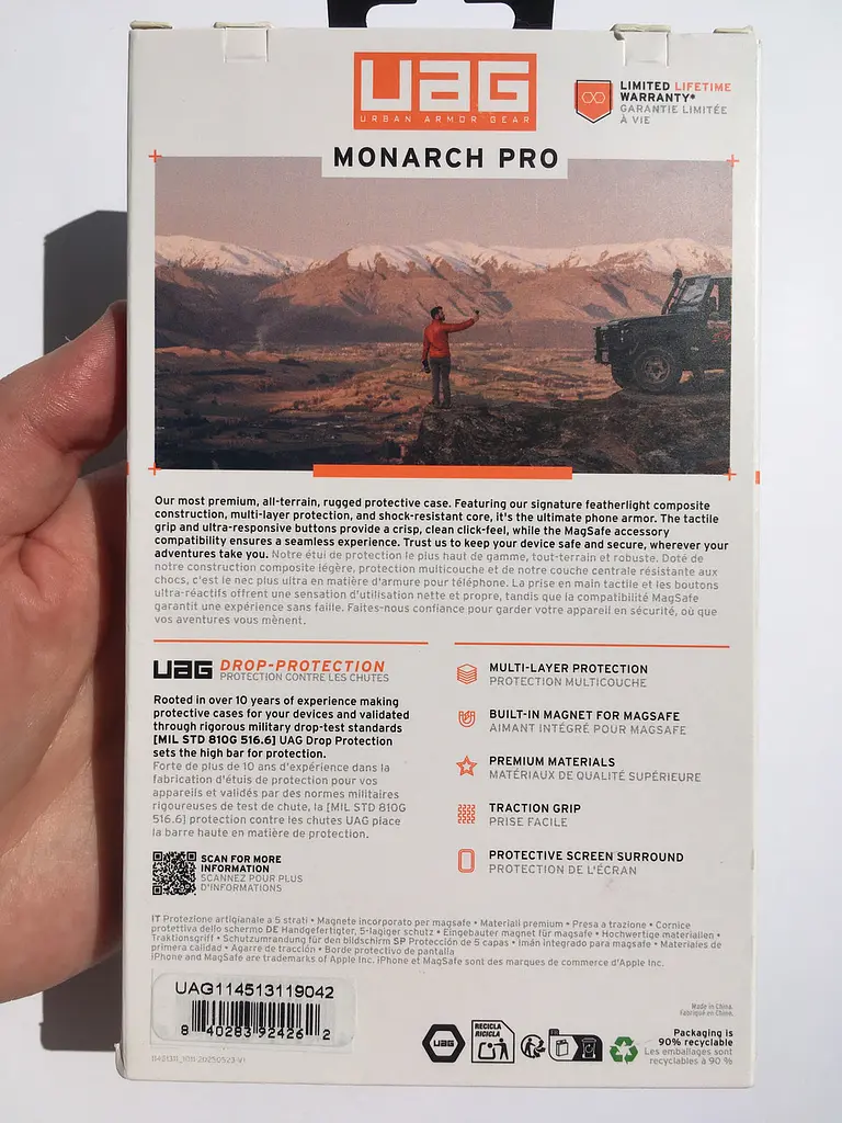 Чохол протиударний UAG Monarch Pro MagSafe для iPhone 17 Pro Carbon Fiber 114513119042 - фото 7