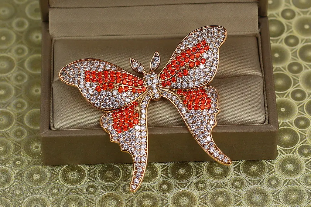 Брошка Xuping Jewelry метелик Махаон з помаранчевими каменями золотиста
