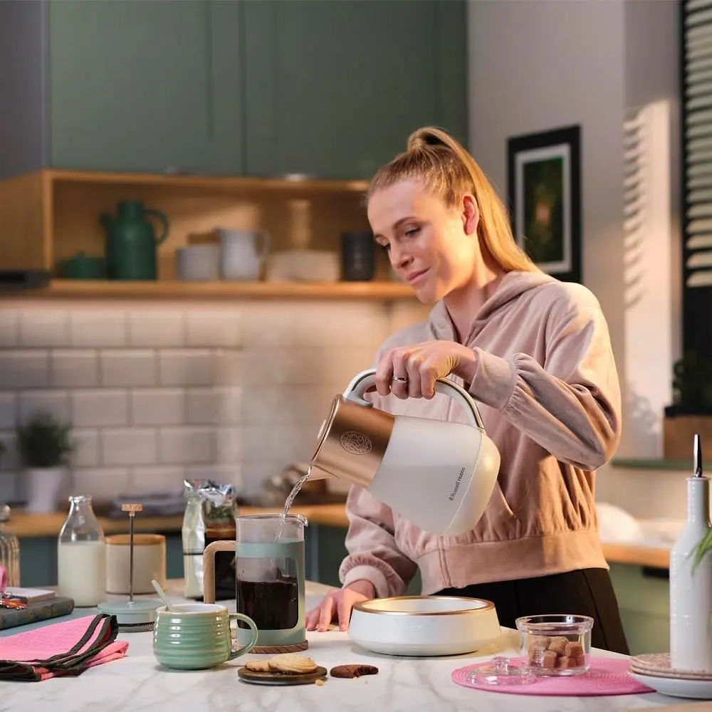 Электрочайник Russell Hobbs Calm бело-медный 1.7 л (27450-70) - фото 4