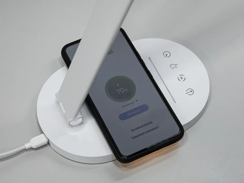 Світлодіодна настільна лампа з бездротовою зарядкою Diasha A5503WH wireless charge - фото 5
