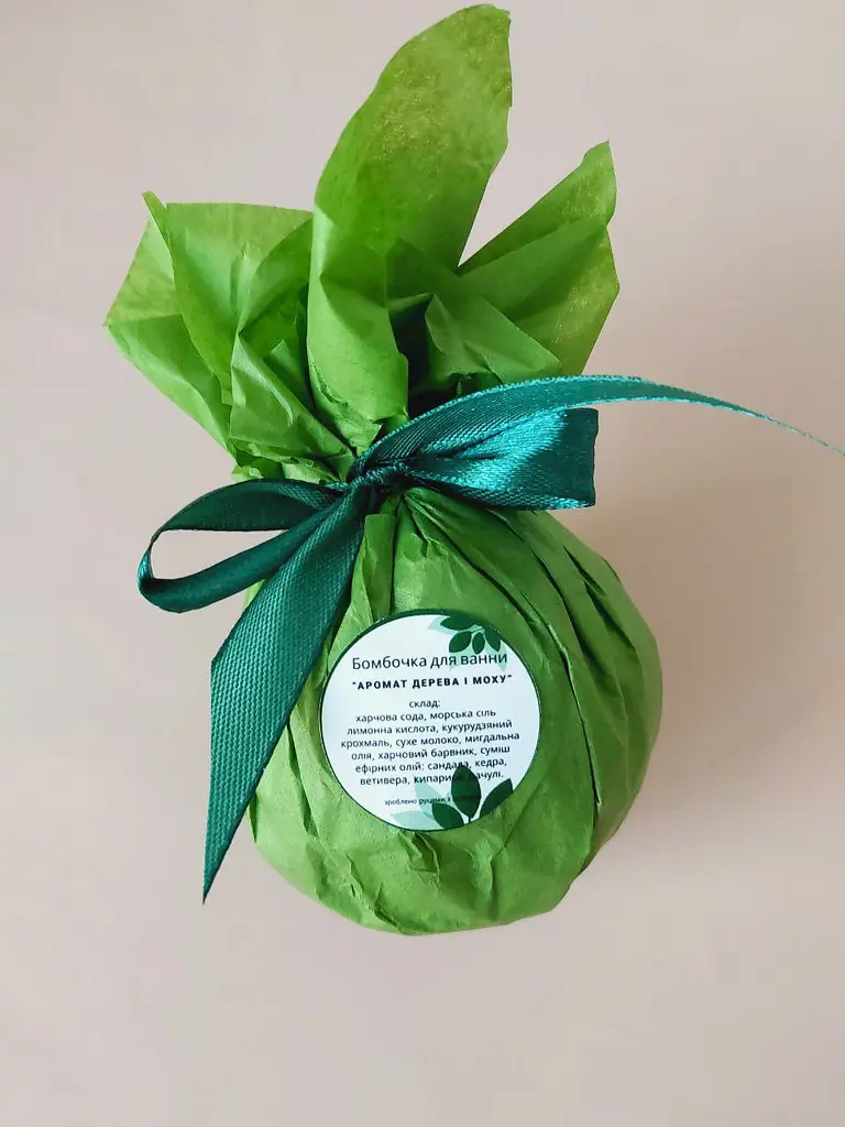 Бомбочка-гейзер для ванни Svich Shop Iren Osadcha Аромат дерева і моху 180 г - фото 3