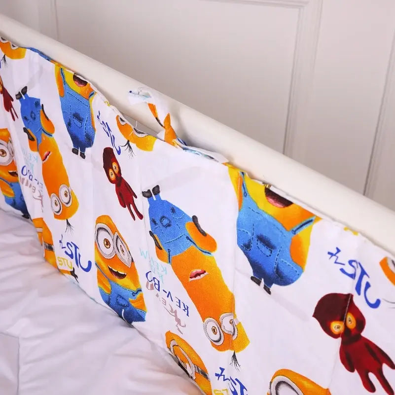 Сплошной бортик в кроватку MirSon Kids Time 20-0036 Minions 30х180 см (2200009665400) - фото 2