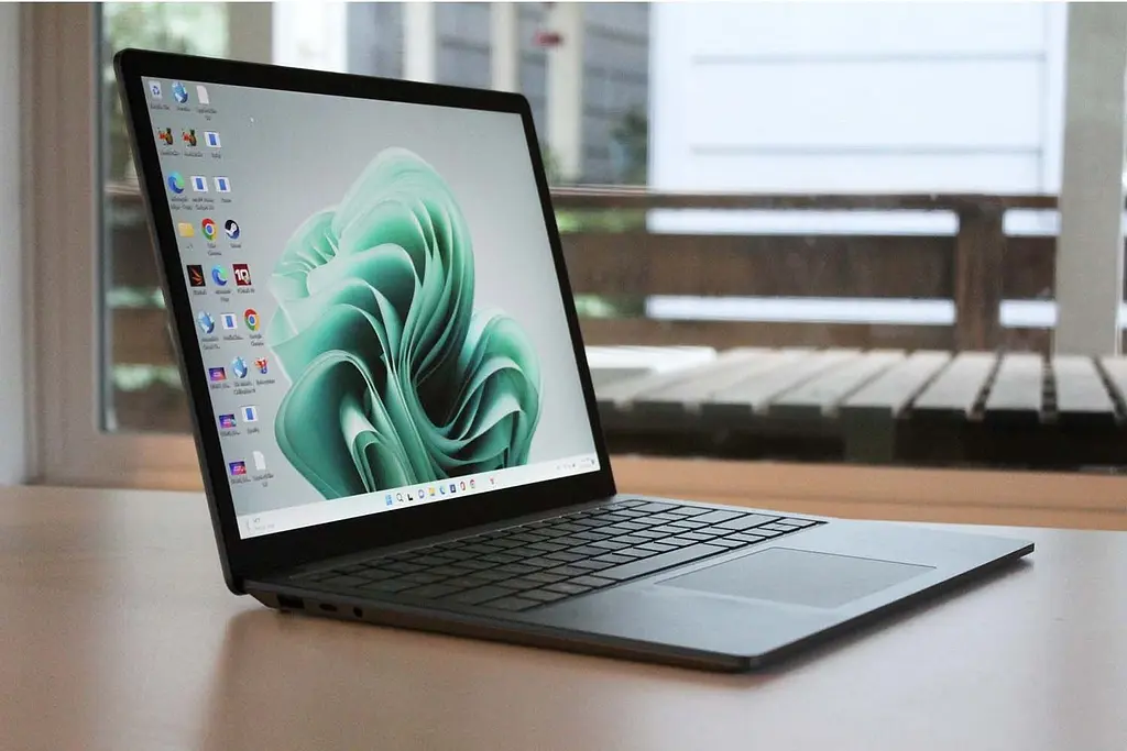 Ноутбук Microsoft Surface Laptop-5 13.5' PS Touch, Intel i7-1265U, 32GB, F1TB, UMA, Win11P, чорний (VT3-00001) - фото 2