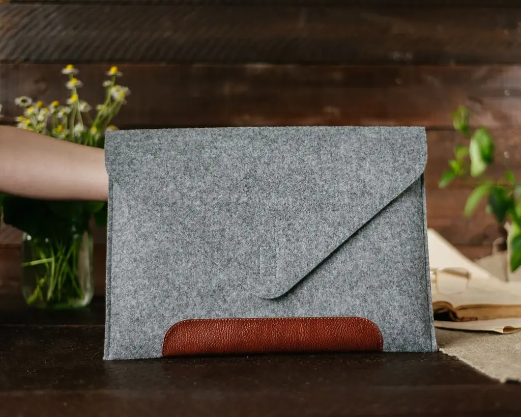 Чохол для ноутбука Gmakin для MacBook Pro 13"" Grey/Brown (GM10-13New) - фото 9