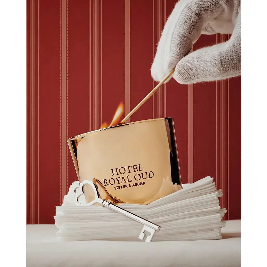 Ароматична свічка Sister's Aroma Hotel Royal Oud 150 г (4820227786152) - фото 3