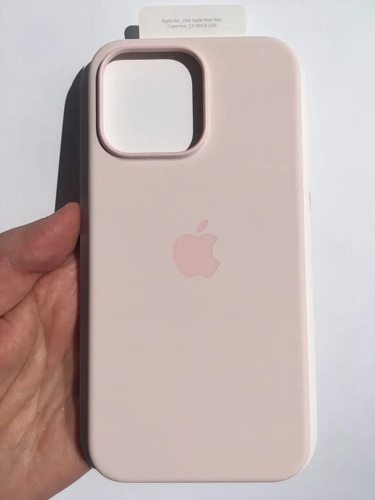 Оригінальний силіконовий чохол для iPhone 15 Pro Max Apple Silicone Case with MagSafe Light Pink MT1M3ZM/A - фото 8