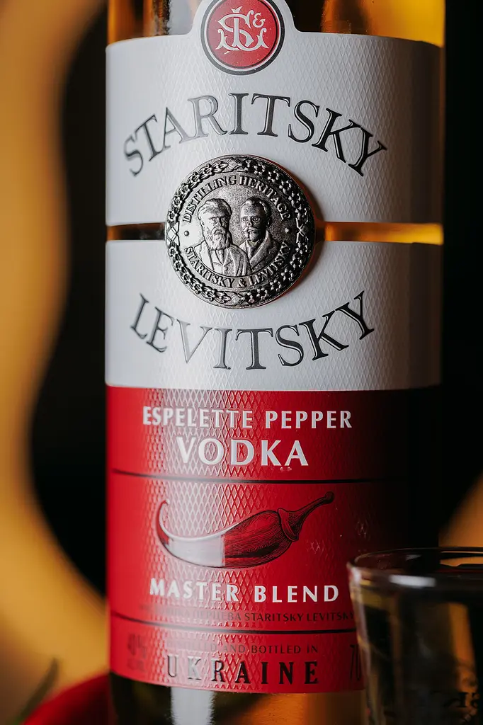 Горілка Staritsky & Levitsky Reserve Espelette Pepper 40% 0.7 л - фото 2