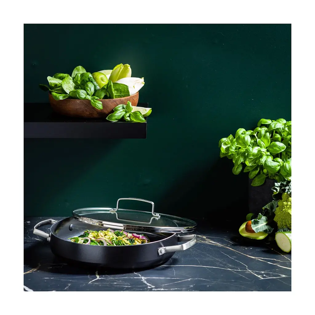 Сотейник GreenPan Chef's Collection з кришкою 28 см, 3,5 л (CC007736-001) - фото 3