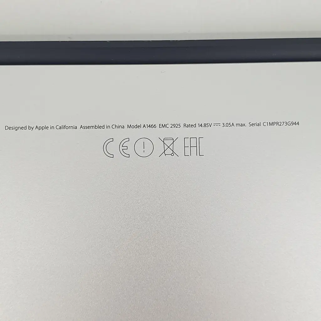 Ноутбук Apple MacBook Air 7,2 A1466 (C1MPR273G944) (i7-5650U/8/256SSD) - Class B - фото 5