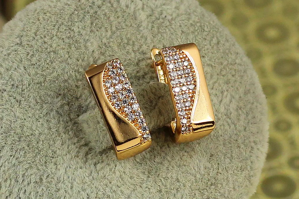 Сережки Xuping Jewelry Спектакль 1,7 см золотисті - фото 2