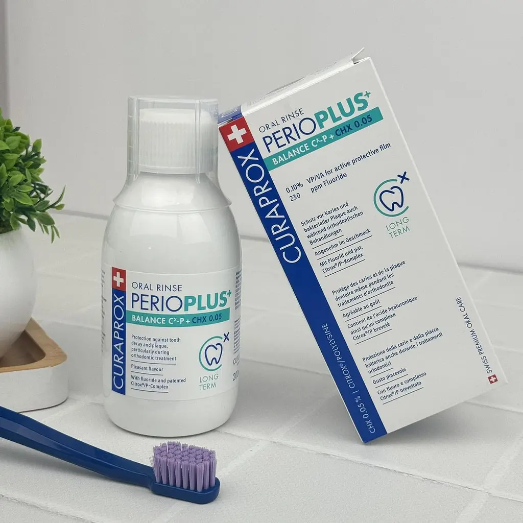 Ополіскувач для ротової порожнини Curaprox Perio Plus Balance CHX для брекетів та ортодонтичних конструкцій 200 мл - фото 2