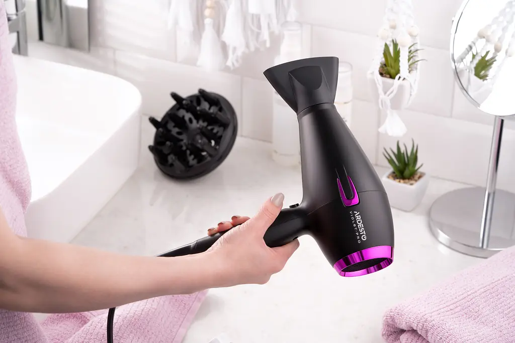 Фен Violet PRO HD-Y221PRO , 1750-2100Вт, 2 швидкості, 3 темп.режими, дифузор, чорний ARDESTO teh0017657 - фото 7