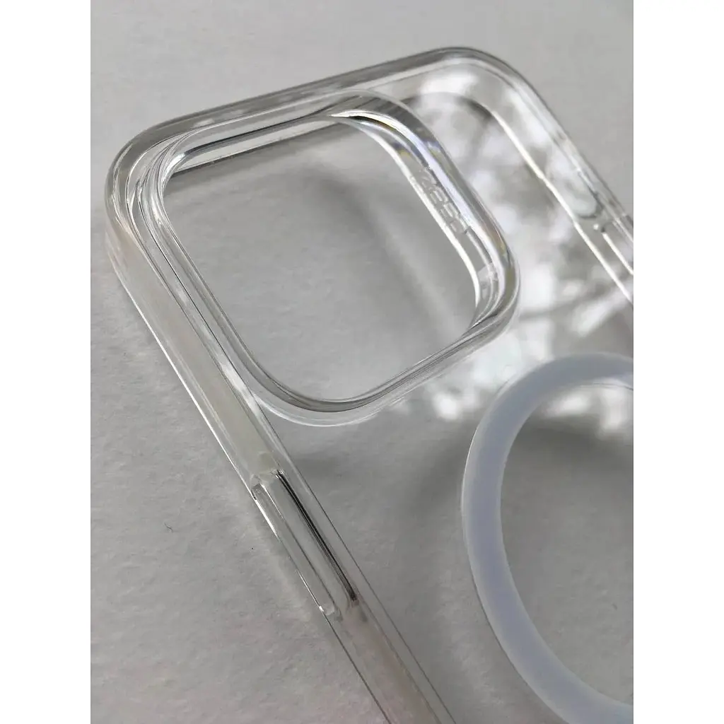 Оригинальный противоударный чехол Gear4 Crystal Palace MagSafe для iPhone 14 Pro Max (6.7") Прозрачный - фото 6