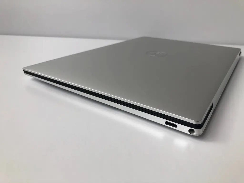 Ноутбук DELL XPS 13 9310 (i7-1185G7 / 32GB / SSD 1TB / 4K 3840x2400 IPS Touch) б/в - фото 10