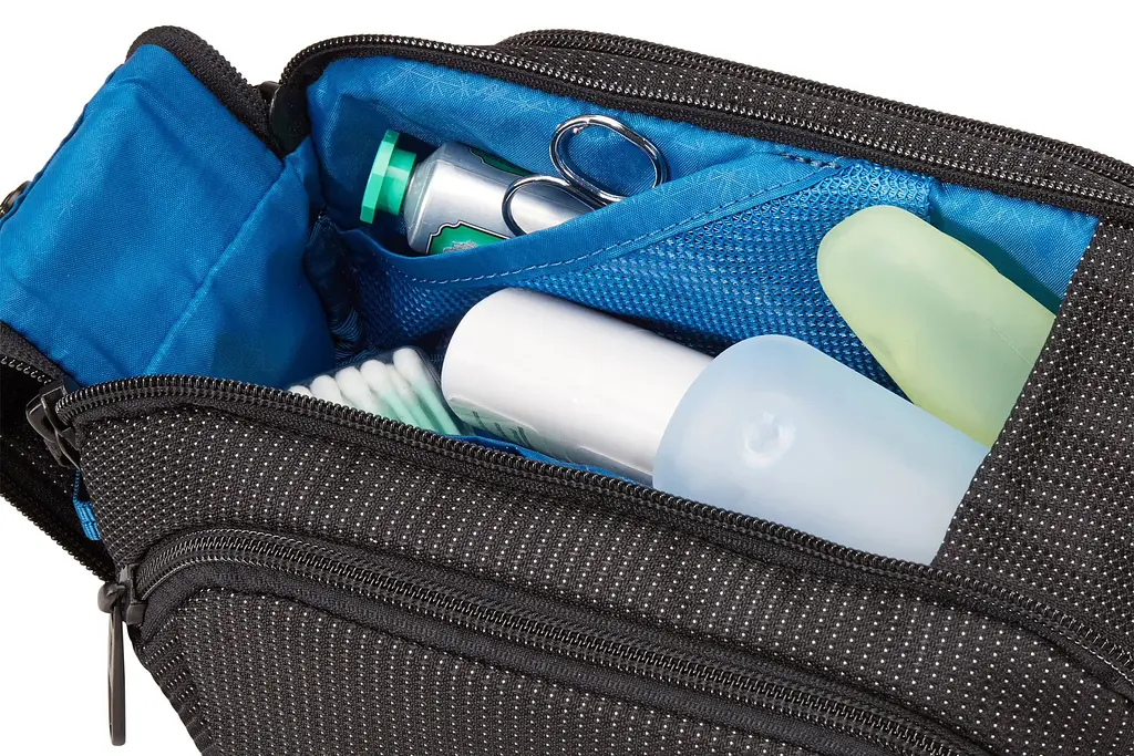 Органайзер Thule Crossover 2 Toiletry Bag C2TB101 (Black) (6738296) - фото 3