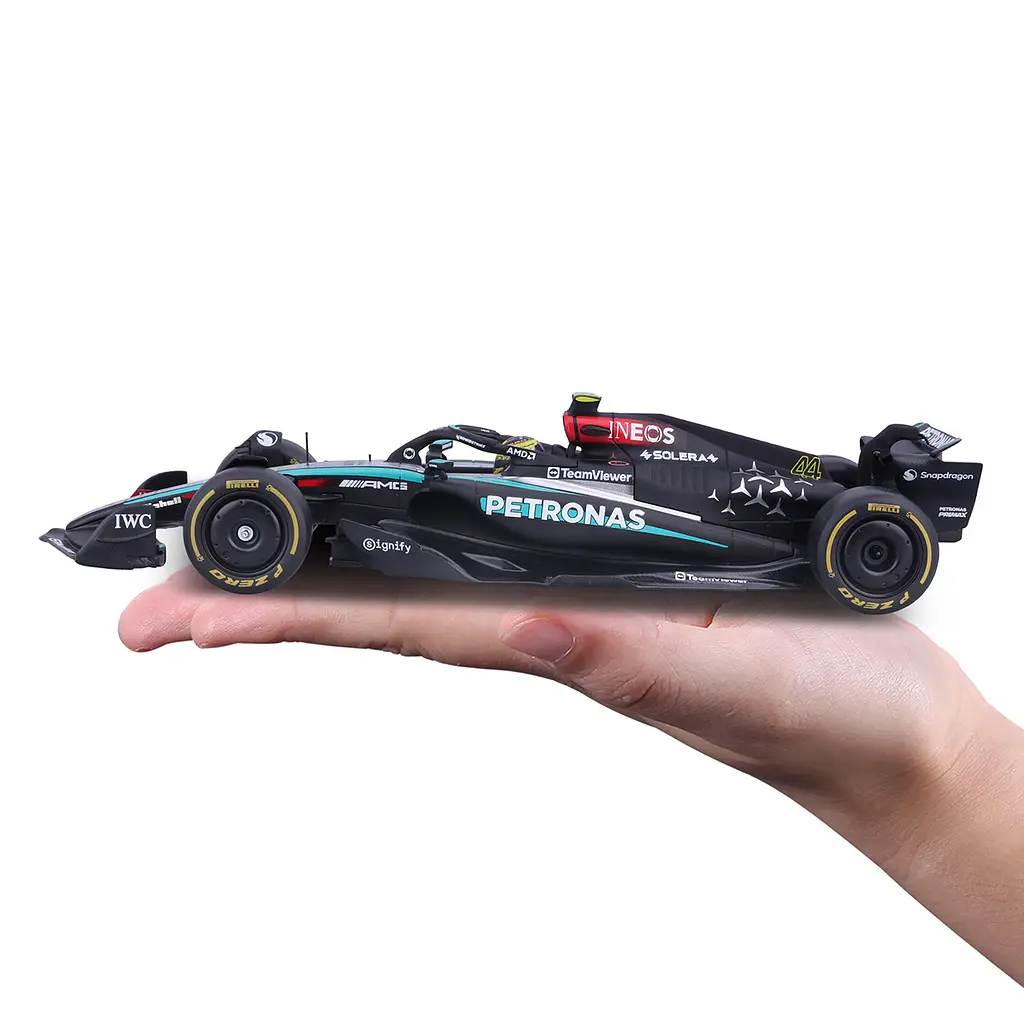 Авто-конструктор Bburago Mercedes-AMG F1 W15 Petronas 2024 (18-28515) - фото 9