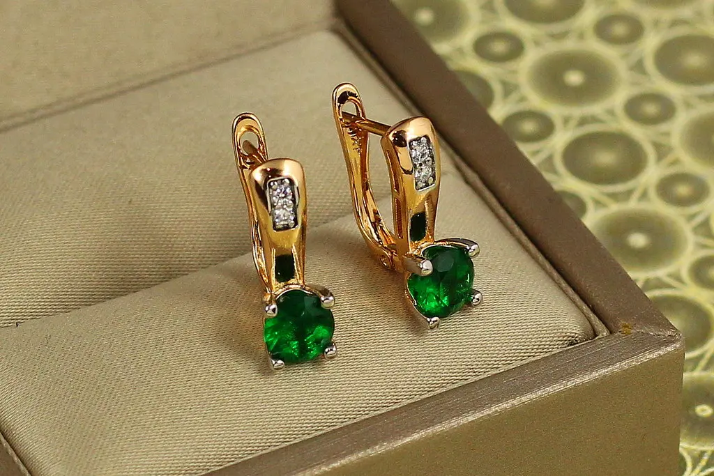 Сережки Xuping Jewelry партія із зеленим каменем 1,7 см золотисті - фото 2