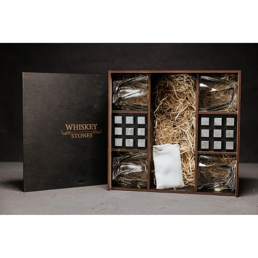 Подарунковий набір Whiskey Stones камені для віскі у дерев'яному пеналі №8 + 4 склянки Bohemia Quadro + щипці + мішечок - фото 2