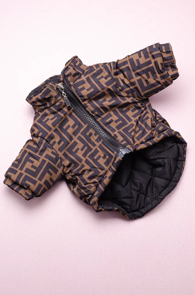 Куртка для собак Fendi з теплою підкладкою на застібці M - фото 4
