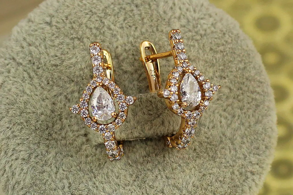 Сережки Xuping Jewelry Капелька в ободке з шипами 2 см золотисті - фото 2