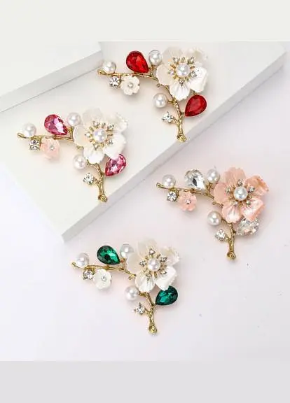 Брошь Цветок сливы красный - фото 2