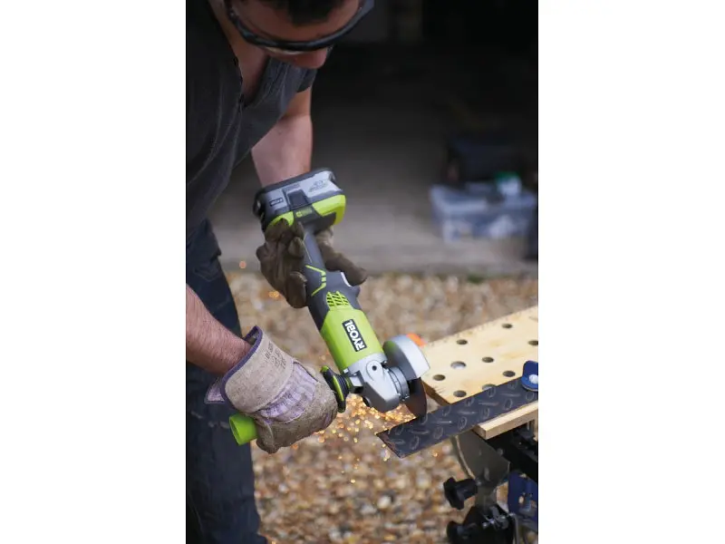 Болгарка Ryobi R18AG-0 - фото 3