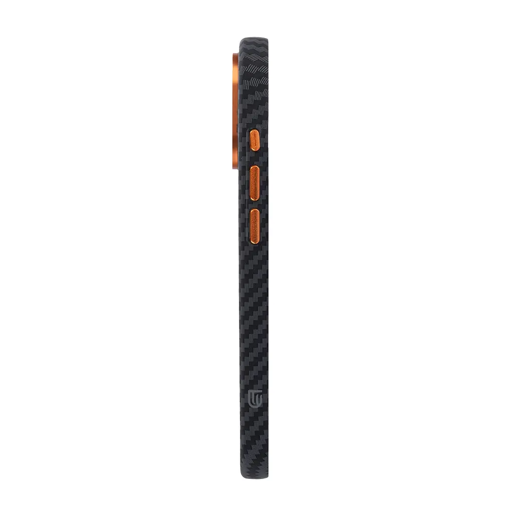 Карбоновый чехол для Apple iPhone 17, LikeCarbon2 SE MagCase, черный, тонкий защитный чехол-панель из поликарбоната с магнитами N52, MagSafe, противоударный, совместим с беспроводной зарядкой, приподнятые края для защиты камеры - фото 6