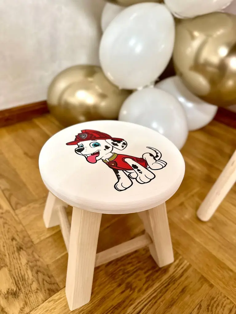 Табурет дитячий Маршал дерев'яний ручної роботи 25 x 25 x 24 см - фото 2