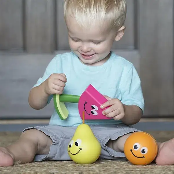 Игровой набор Fat Brain Toys Веселые разноцветные фрукты 27х13х15 см из силикона - фото 4
