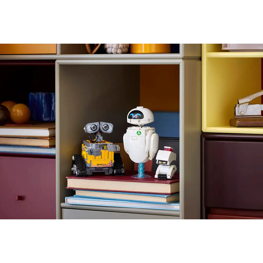 Конструктор LEGO Disney and Pixar ВОЛЛ·И и Ева 811 деталей (43279) - фото 9