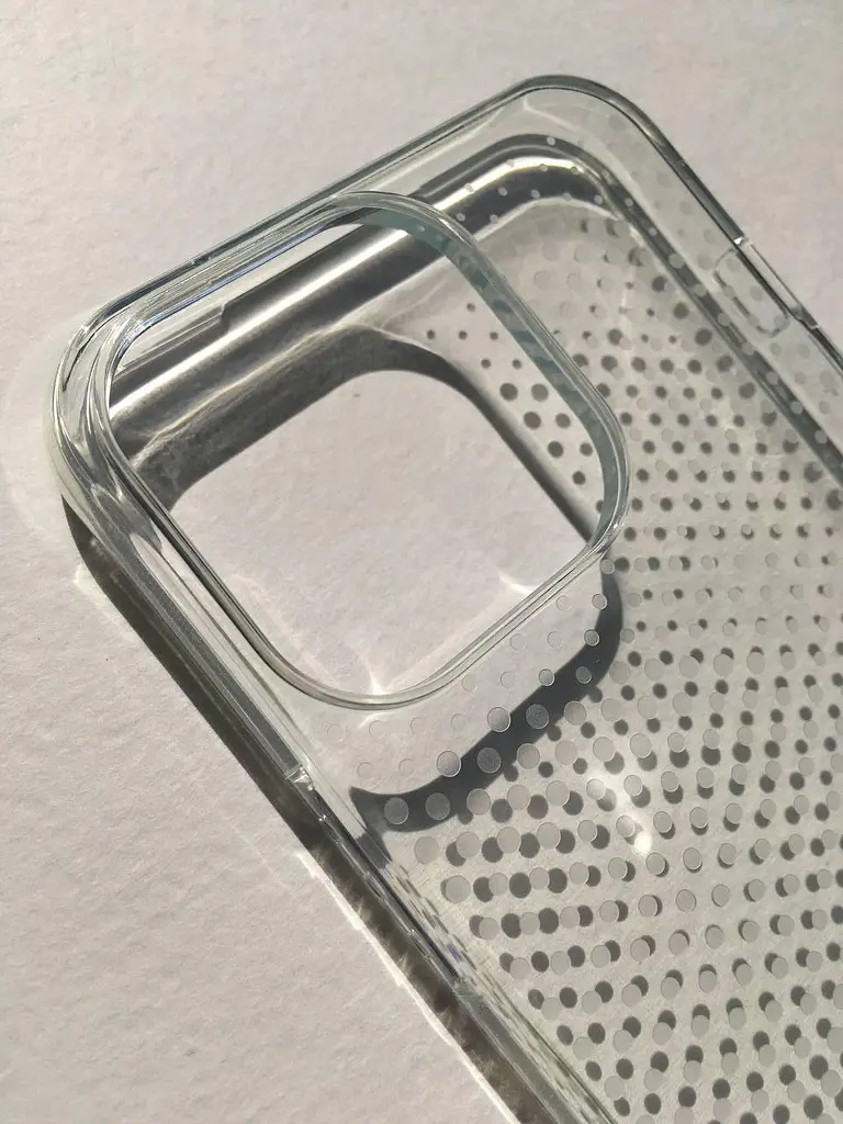 Оригінальний протиударний силіконовий чохол UAG Lucent для iPhone 13 Pro Ice (11315N314343) - фото 9