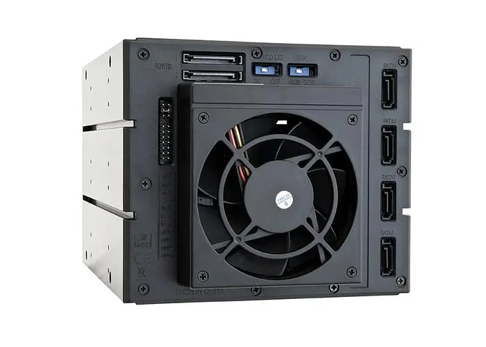 Зовнішня кишеня Chieftec CBP-3141SAS 3x5.25" - 4x3.5" HDDs Hot-Swap Aluminium (CBP-3141SAS) - фото 3