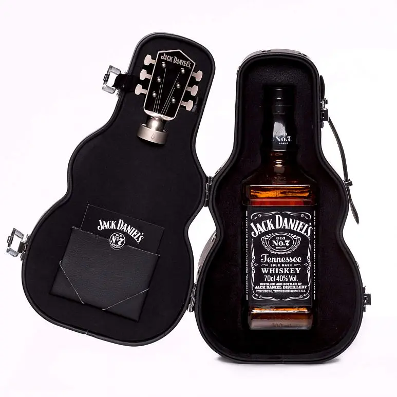Виски Jack Daniel's Tennessee Old No.7 40% 0.7 л в футляре гитары - фото 3